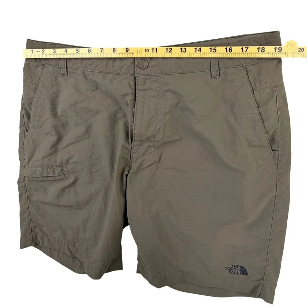 The North Face Cargo Shorts Men 38 Brown Nylon Hiking Outdoor Trail Pockets 9.5